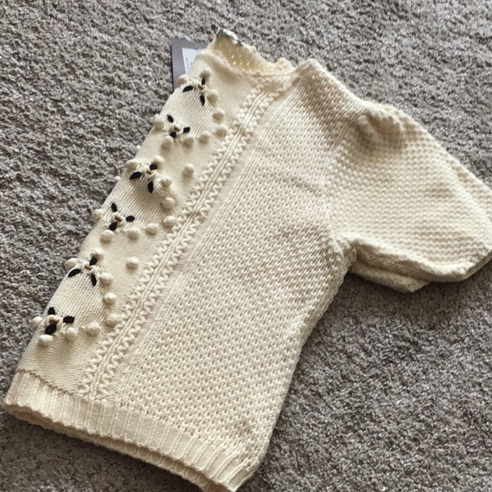 SHORT SLEEVED KNIT SWEATER - SMALL NWT - Picture 9 of 10